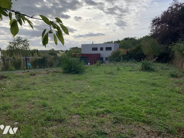 Terrain 935 m²