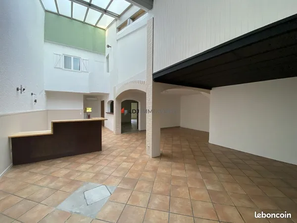Maison 3 pièces 202 m²