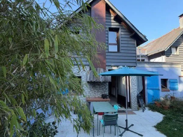 Maison avec jardin