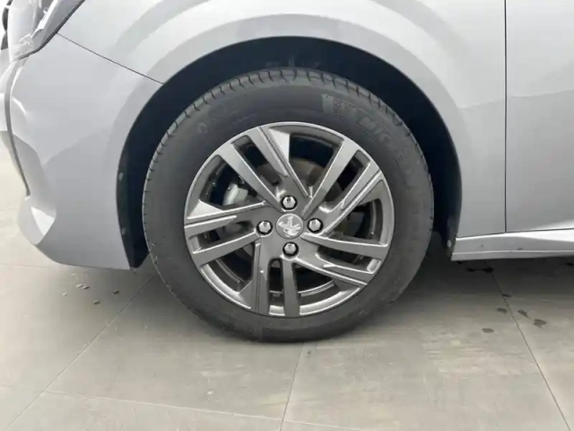 Peugeot 208 puretech 75 s&amp;s bvm5 — photo 85