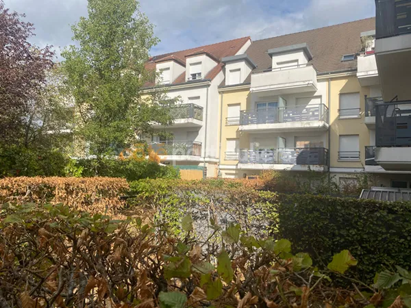 Appartement Montlhery 2 pièces avec balcon et parking sous-sol