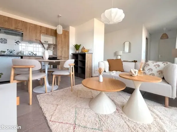 Meublé T2 lumineux bien exposé- 43,80 m² - Terrasse filante - Cenon - Arrêt Palmer