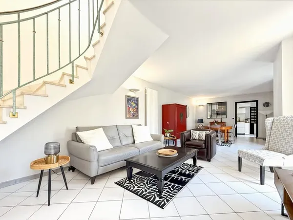 Maison en excellent état dans un quartier prisé