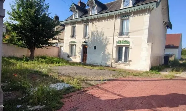 Maison 10 pièces 227 m²