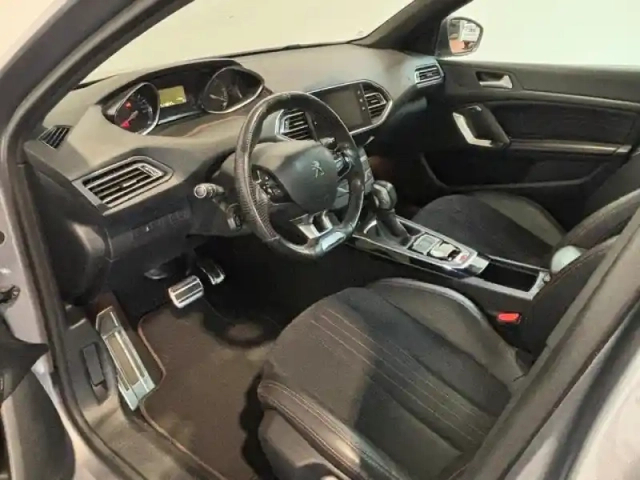 Peugeot 308 1.6 bluehdi 120 gt line eat6 toit pano / led / gps / camera — photo 8