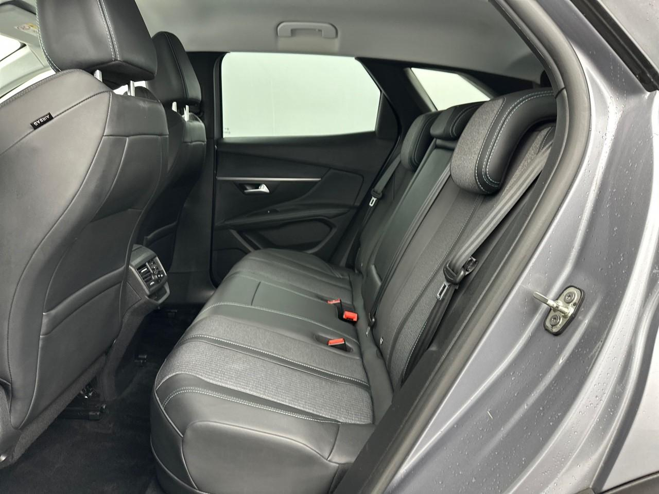 Peugeot 3008 hybrid 225 e-eat8 allure — photo 13