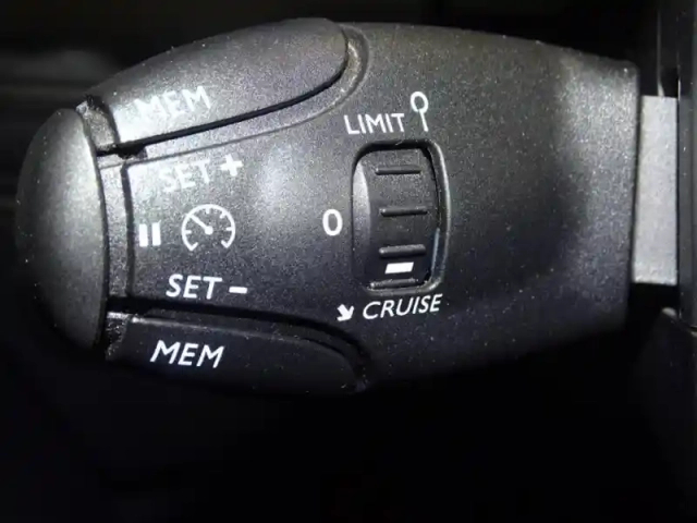 Citroën C3 Aircross puretech 110ch s&amp;s rip curl eat6 e6.d-temp 114g — photo 14