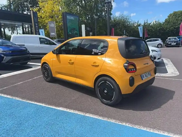 Renault Twingo e-tech electrique 80 ch autonomie urbaine — photo 5