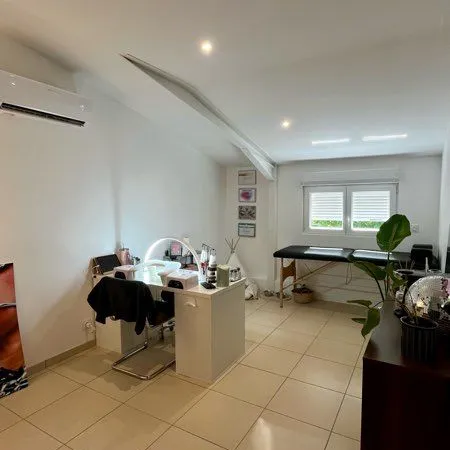 Local professionnel/Studio à louer - Argonay/Annecy