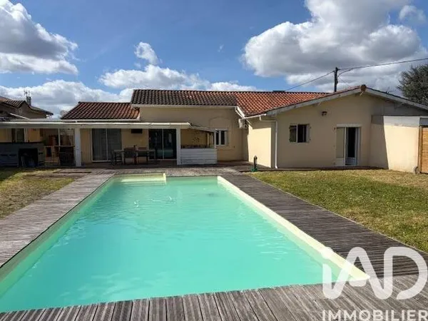 Maison de plain-pied 5 pièces 137 m²