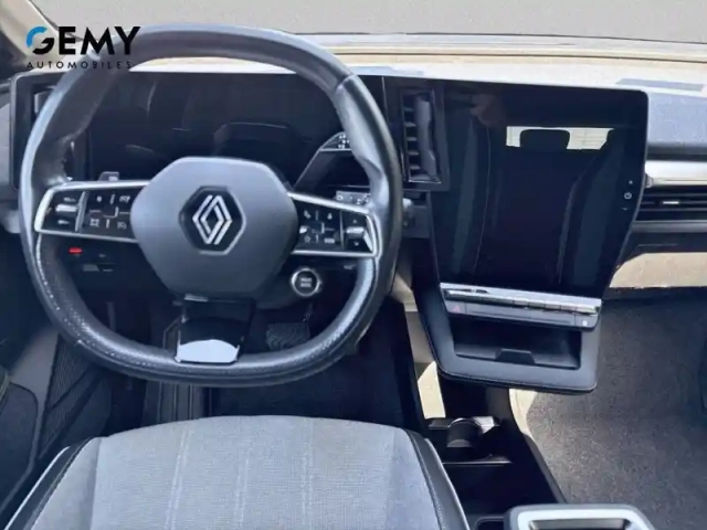Renault Megane e-tech ev60 220 ch super charge — photo 8