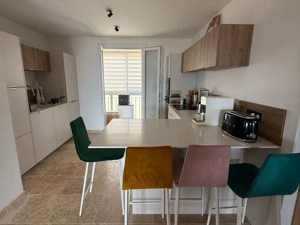 T3 entièrement rénové - 70m2 - vue mer
