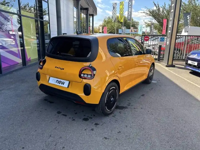 Renault Twingo e-tech electrique 80 ch autonomie urbaine — photo 5