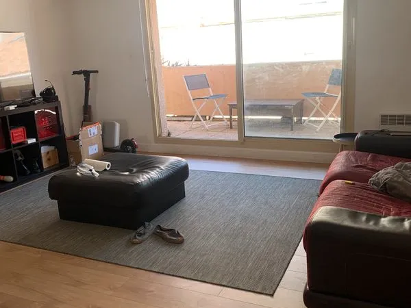 Location T3 Narbonne 91m2 ascenseur à 2 pas des halles