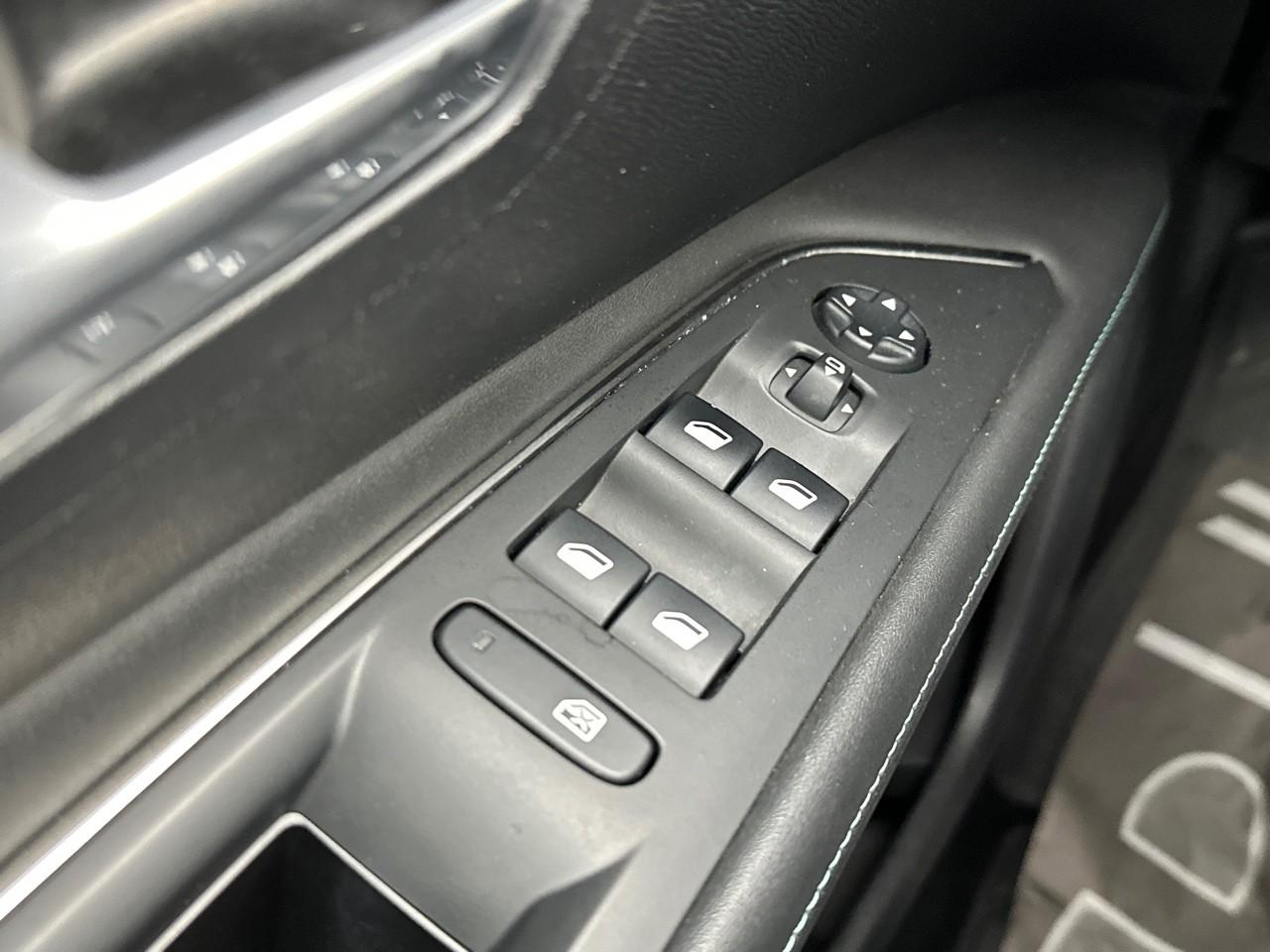 Peugeot 3008 hybrid 225 e-eat8 allure pack — photo 15