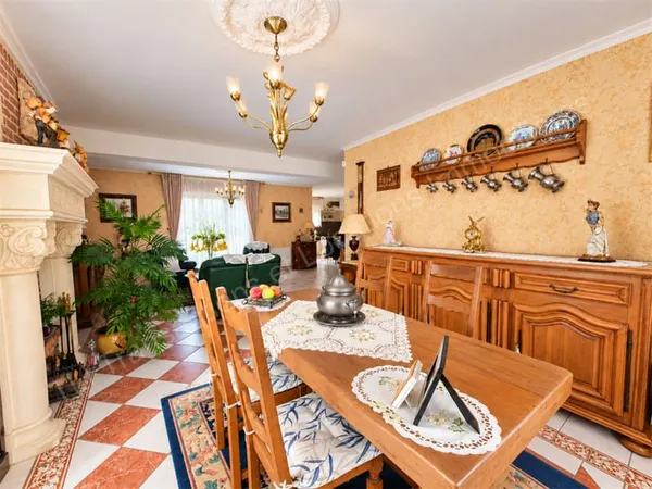 À VENDRE  PAVILLON INDIVIDUEL SEMI PLAIN-PIED À TÉTEGHEM