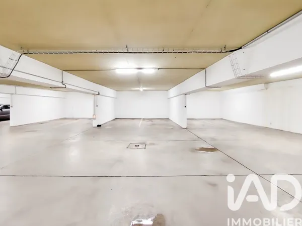 Parking 195 m²