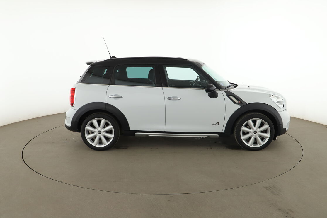MINI Countryman Cooper S ALL4 Finition Red Hot Chili BVA6 — photo 6