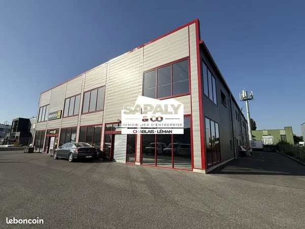 Local 312 m² Douvaine