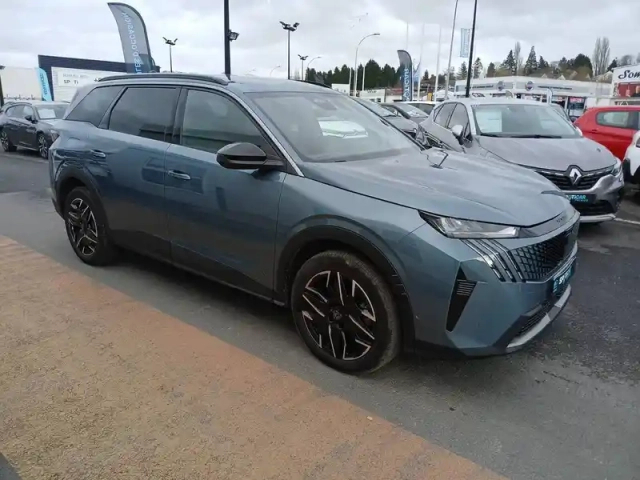 Peugeot 5008 hybrid 136 e-dcs6 — photo 23