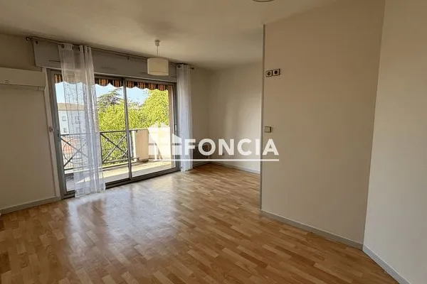 Studio 1 pièce 28 m²