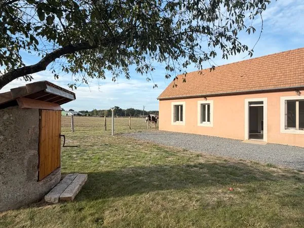 Maison à louer à MEZERAY