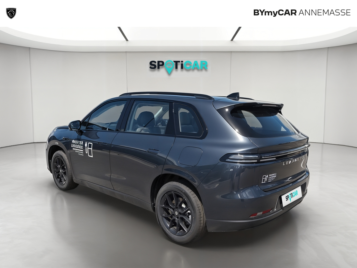 Leapmotor C10 REEV 28.4 kWh - 158 kW — photo 3