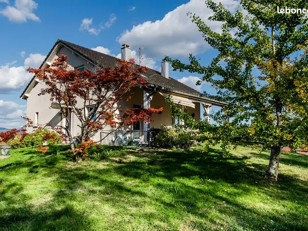Maison 6 pièces 140 m²