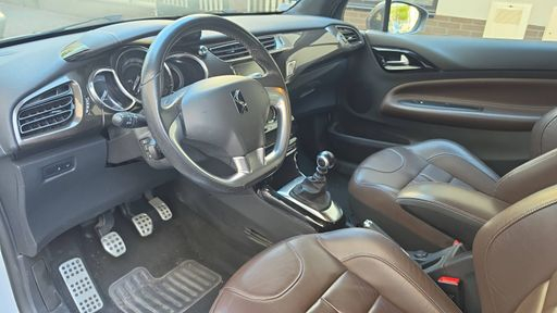 DS DS3 1.2 PureTech 130 - Sport Chic – 2016 – 120813 km – Essence – Boîte Manuelle — photo 15
