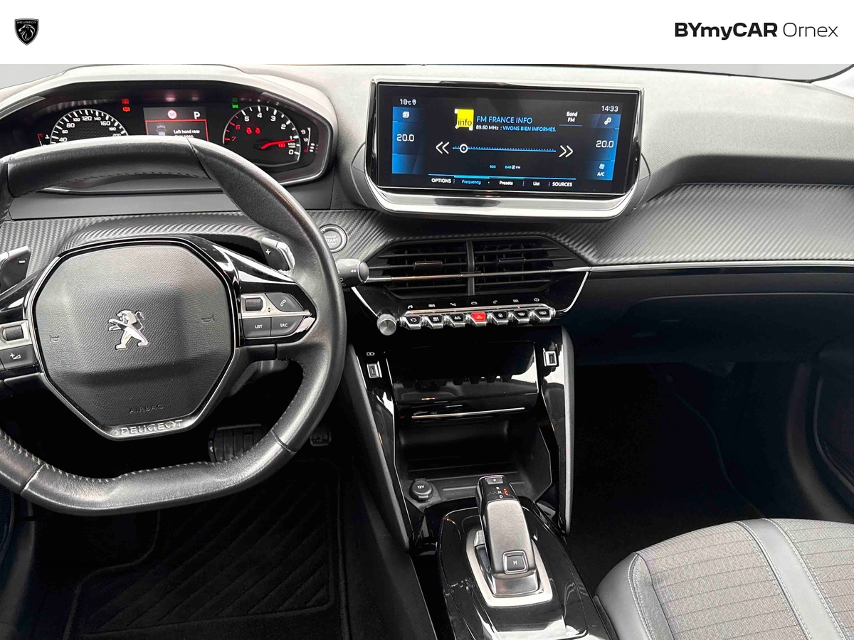 Peugeot 208 PureTech 100 S&amp;S EAT8 — photo 9