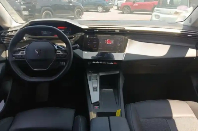 Peugeot 308 sw puretech 130ch s&amp;s eat8 — photo 16