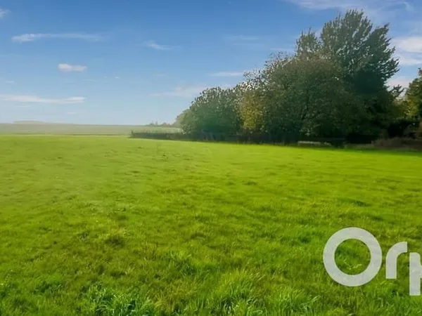 Terrain constructible 1099 m²