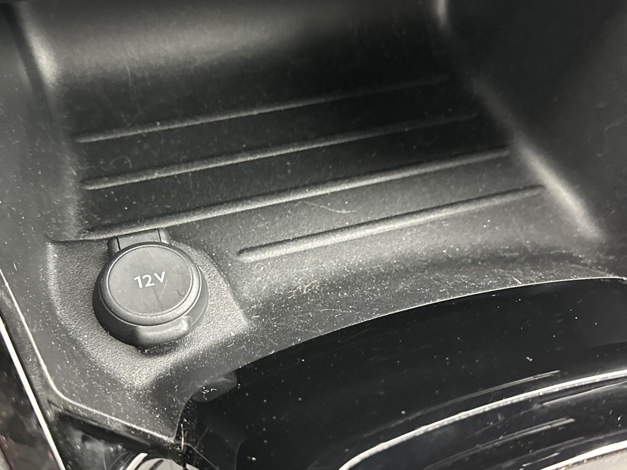 Peugeot 2008 puretech 130 s&s eat8 allure pack — photo 30