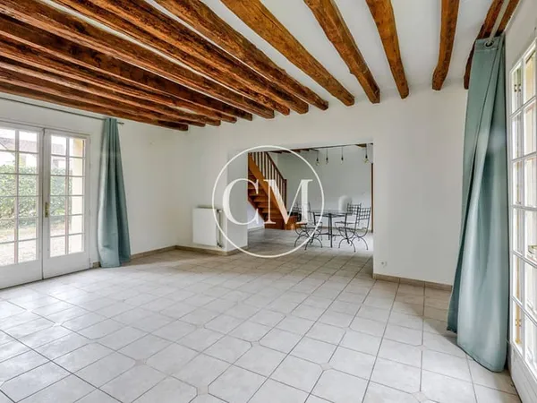 Maison 8 pièces 288 m²