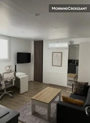 Studio 1 pièce 17 m²