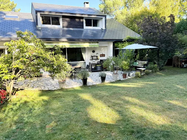 Maison 7 pièces 145 m²