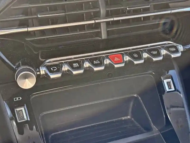 Peugeot 208 puretech 100 s&amp;s bvm6 — photo 27