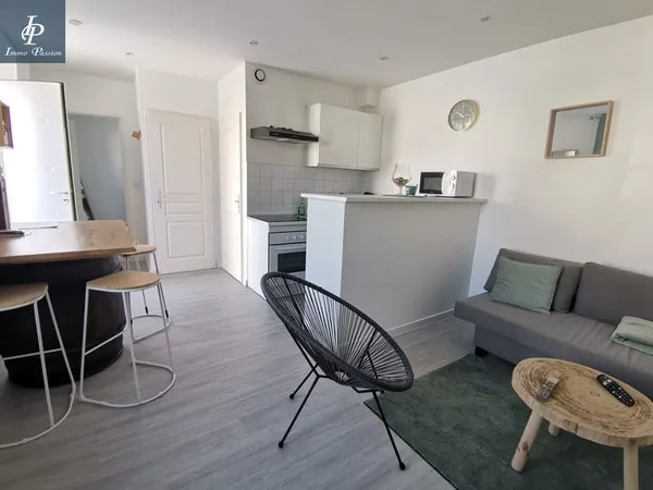 A VENDRE - DIJON Maladière - Lumineux T 2 meublé. Loué en Airbnb.