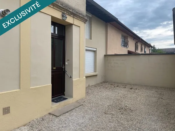 Coup de coeur ! 70 m² + combles : professionnel ou bel appartement !