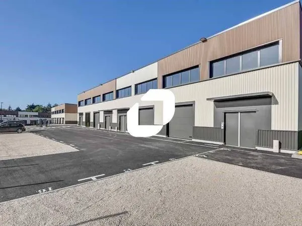 Local d'activité 554 m²