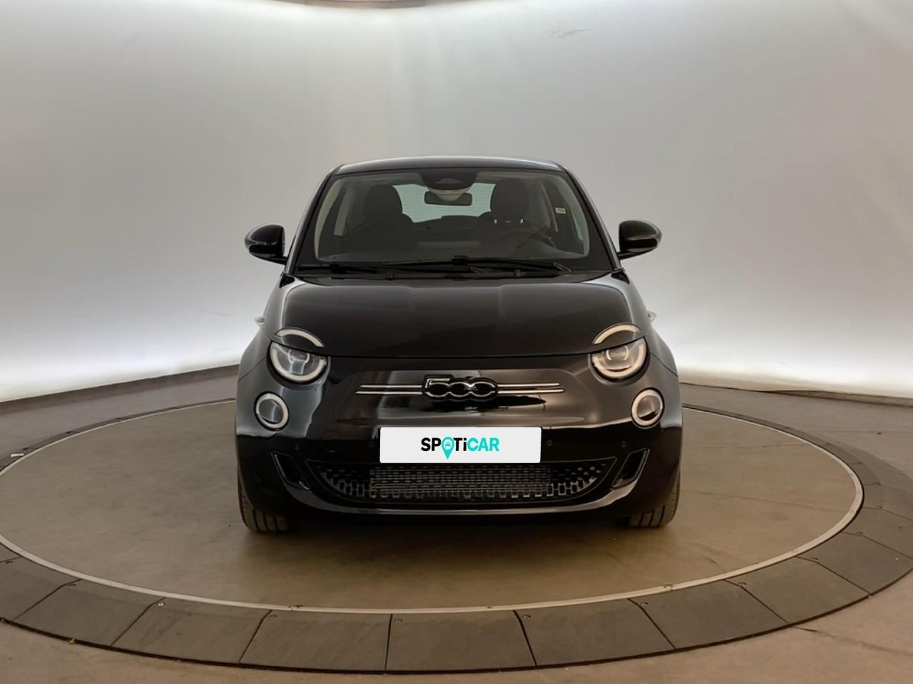 Fiat 500 3+1 e 118 ch red — photo 2