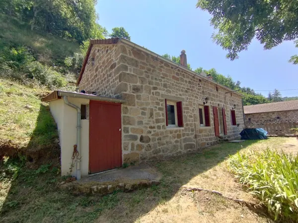Maison d'habitation avec terrain attenant