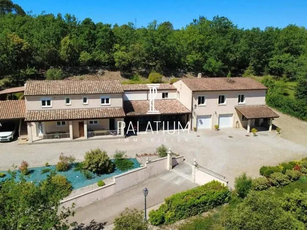 Maison 2 pièces 297 m²