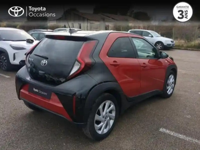 Toyota Aygo x 1.0 vvt-i 72ch design — photo 11