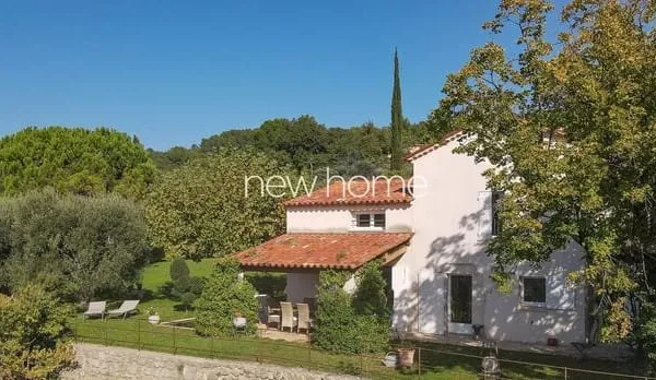 Provence petit bijoux avec superbe vue
