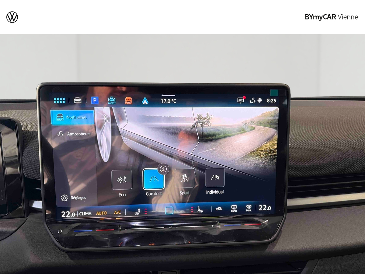 Volkswagen T-Roc 1.5 eTSI Hybrid 150 ch DSG7 — photo 20