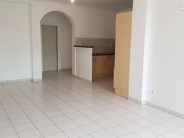 T2 Appartement avec Garage, Rive gauche
