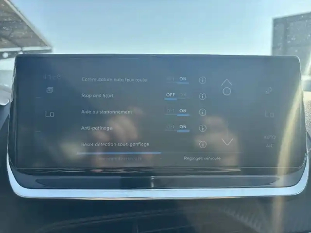 Peugeot 208 puretech 100 s&amp;s bvm6 — photo 20