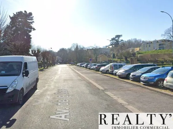 Boutique 2 pièces 326 m²