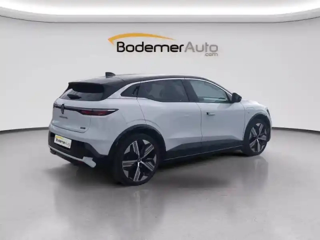 Renault Megane e-tech ev60 220 ch optimum charge — photo 3
